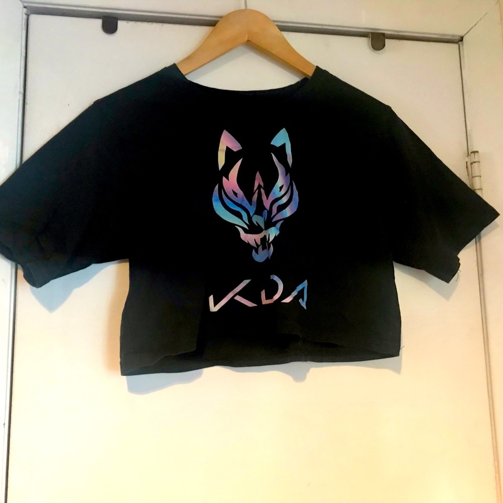 KDA band crop tee